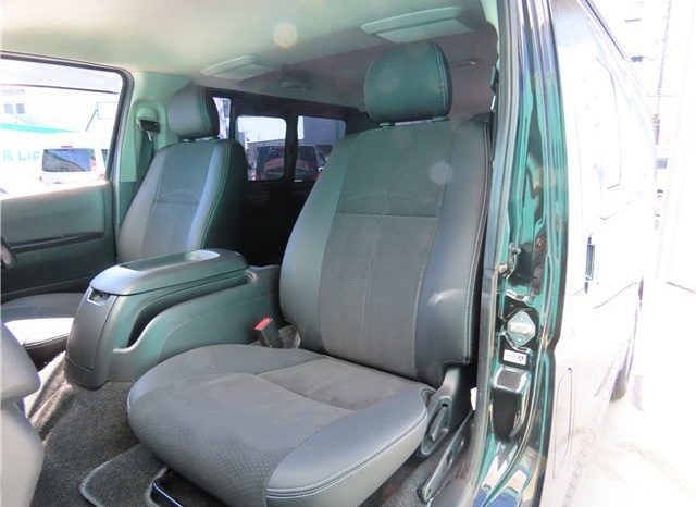 toyota Hiace Van 2016 full