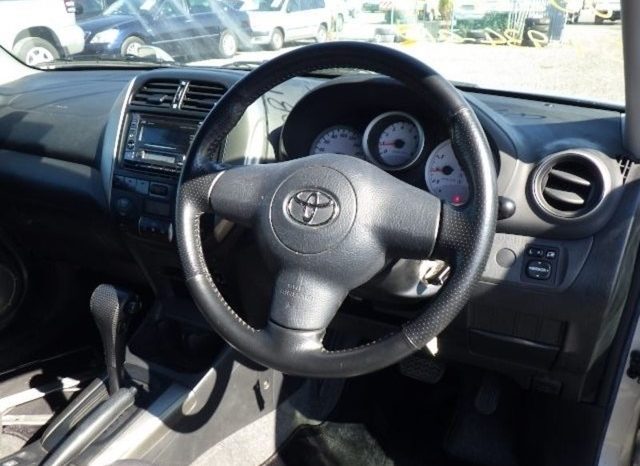 TOYOTA RAV4 2005 full