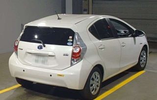 TOYOTA AQUA 2012 full