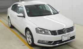 VOLKSWAGEN PASSAT 2012