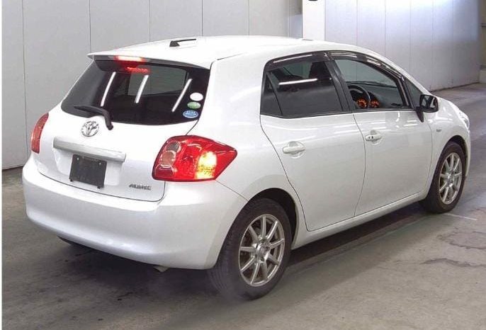 TOYOTA AURIS 2007 full