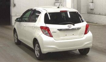 TOYOTA VITZ 2012 full