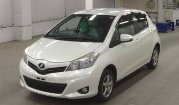 TOYOTA VITZ 2012 full