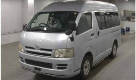 TOYOTA HIACE VAN 2004