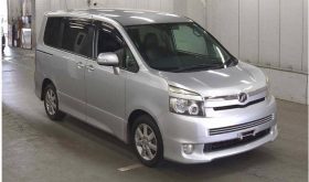 TOYOTA VOXY 2007