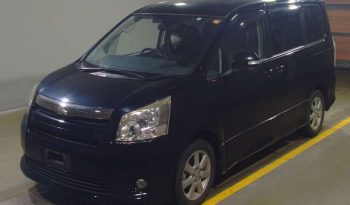 TOYOTA VOXY 2008 full