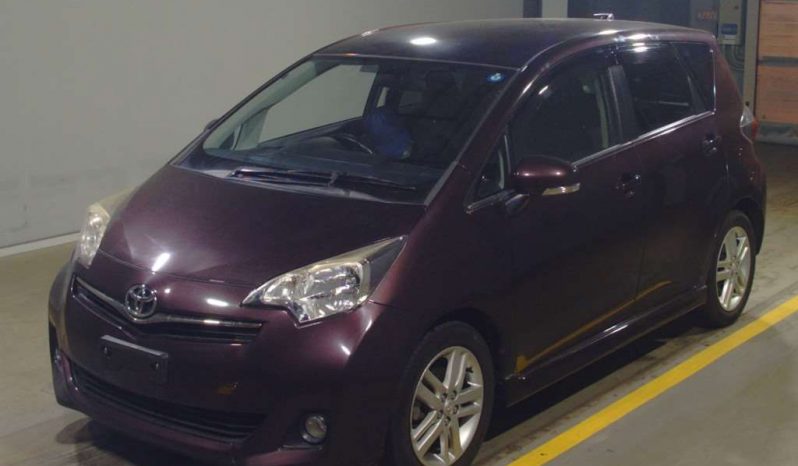 TOYOTA RACTIS 2011 full