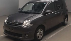 TOYOTA SIENTA 2009