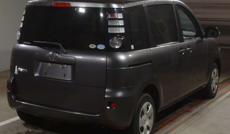 TOYOTA SIENTA 2010 full