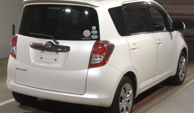 TOYOTA RACTIS 2010 full