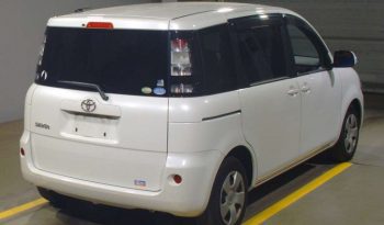 TOYOTA SIENTA 2011 full
