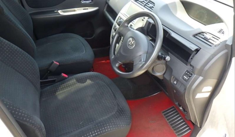 TOYOTA RACTIS 2010 full