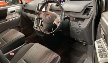 TOYOTA VOXY 2008 full