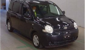 TOYOTA SIENTA 2004