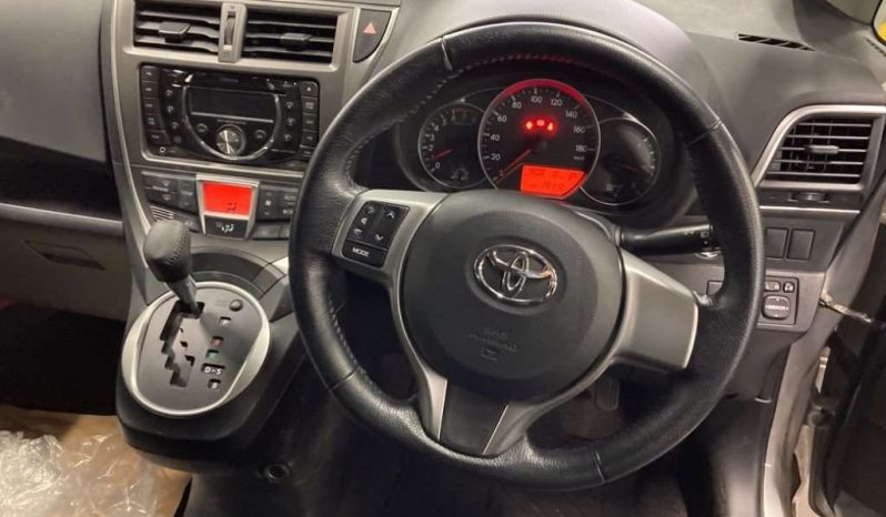 TOYOTA RACTIS 2012 full