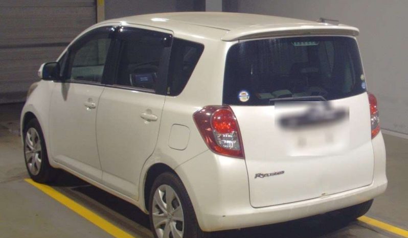 TOYOTA RACTIS 2010 full