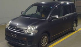 TOYOTA SIENTA 2009