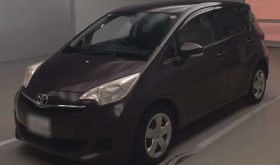 TOYOTA	RACTIS	2011