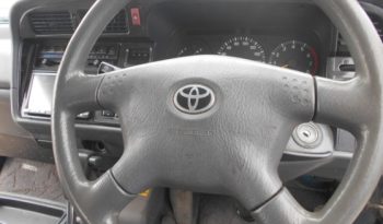 TOYOTA HIACE 2002 full