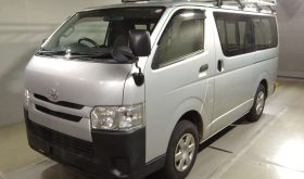 TOYOTA HIACE VAN 2017