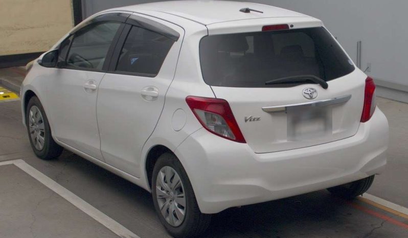 TOYOTA VITZ 2011 full