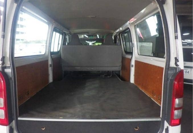 TOYOTA HIACE 2004 full