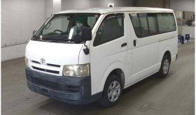 TOYOTA HIACE 2004