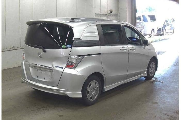 HONDA FREED HYBRID 2013 full