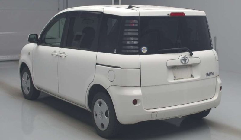 TOYOTA SIENTA 2005 full