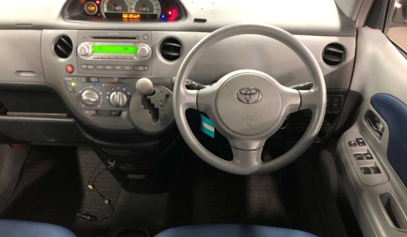 TOYOTA SIENTA 2005 full