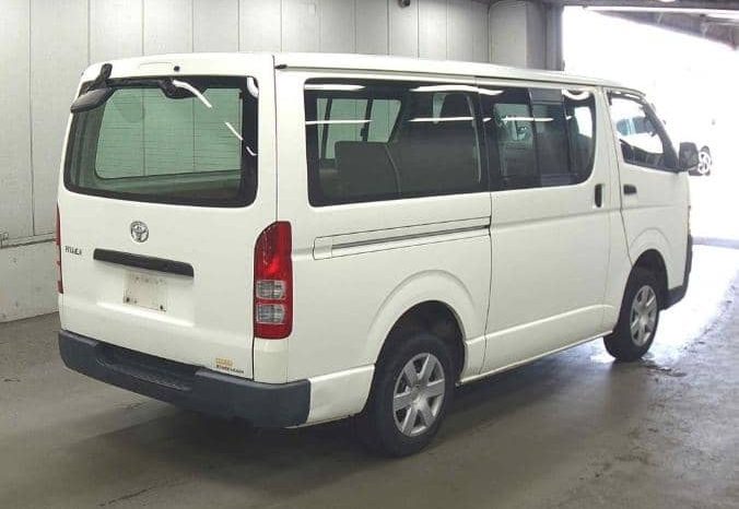 TOYOTA HIACE 2004 full