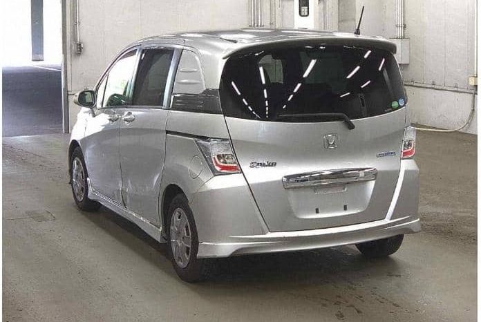 HONDA FREED HYBRID 2013 full