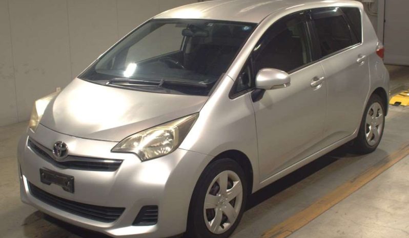 TOYOTA RACTIS 2011 full