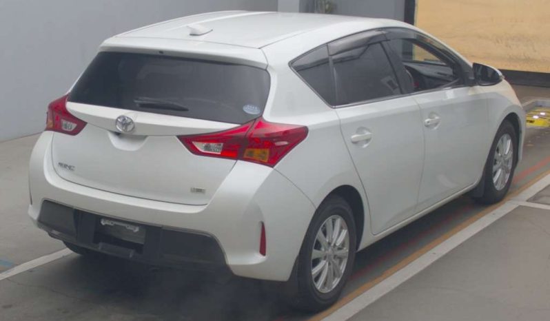 TOYOTA AURIS 2013 full