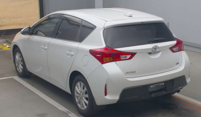 TOYOTA AURIS 2013 full