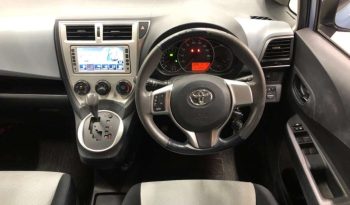 TOYOTA RACTIS 2011 full