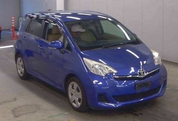 TOYOTA RACTIS 2011 full