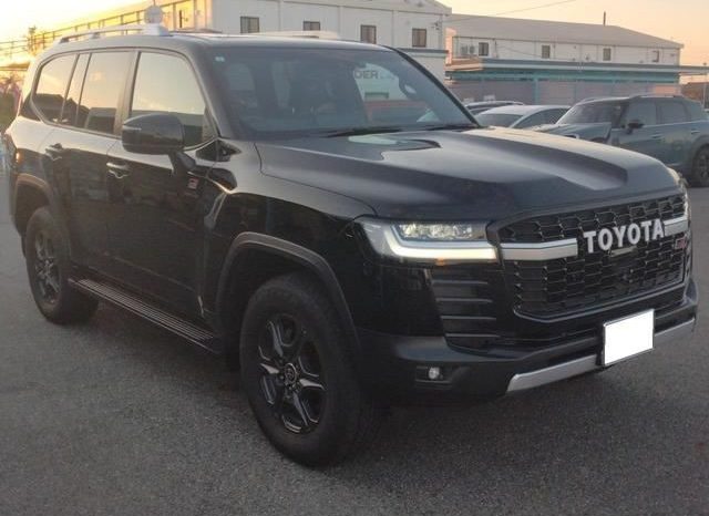 TOYOTA LAND CRUISER GR SPORTS full
