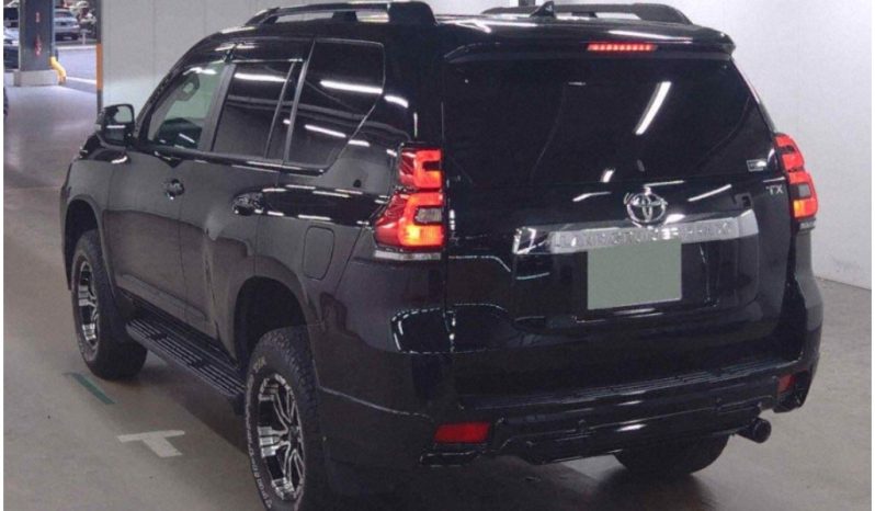 TOYOTA LAND CRUISER PRADO TX 2022 full
