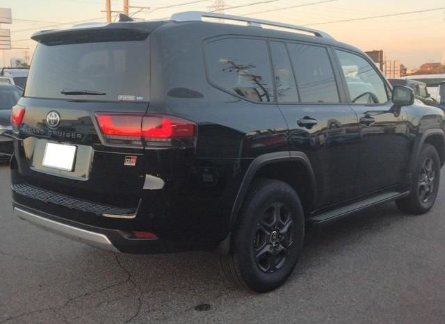 TOYOTA LAND CRUISER GR SPORTS full
