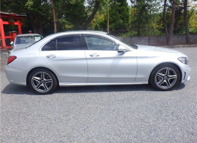 MERCEDES BENZ C200 2019 full