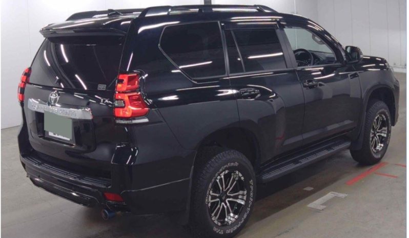 TOYOTA LAND CRUISER PRADO TX 2022 full