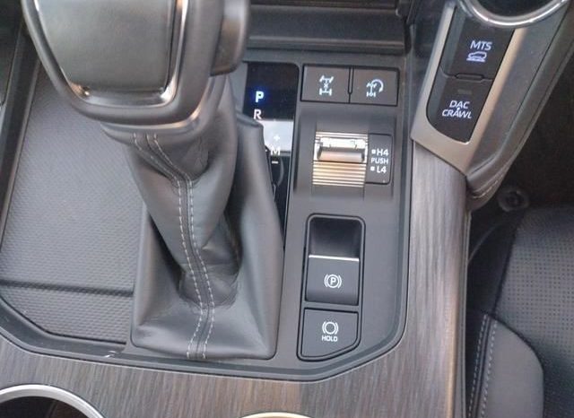 TOYOTA LAND CRUISER GR SPORTS full
