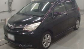 SUBARU TREZIA 2012