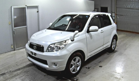 TOYOTA RUSH 2013
