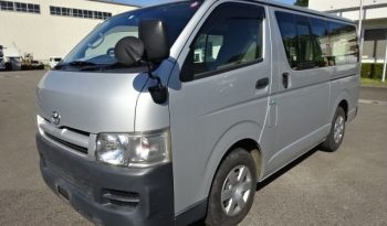 TOYOTA HIACE VAN full