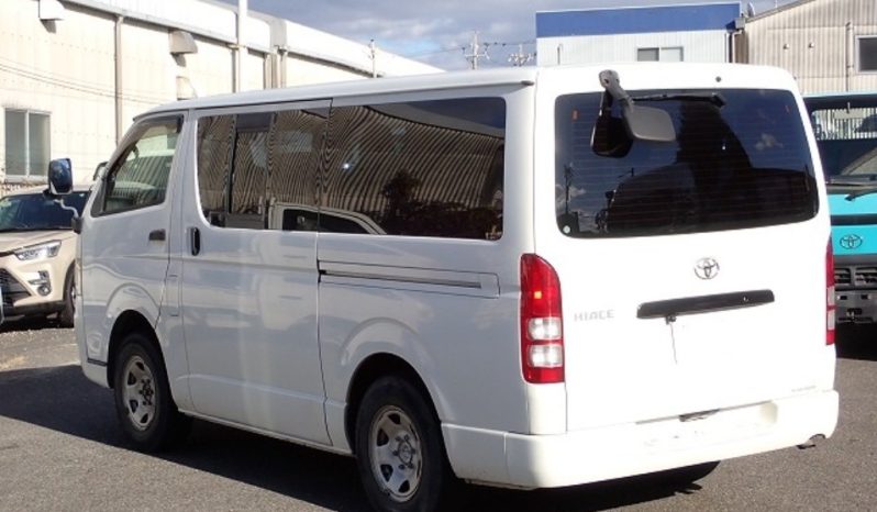 TOYOTA HIACE VAN full