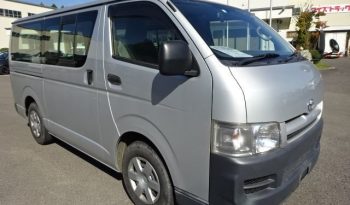 TOYOTA HIACE VAN full