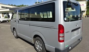 TOYOTA HIACE VAN full