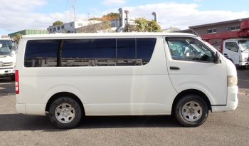 TOYOTA HIACE VAN full